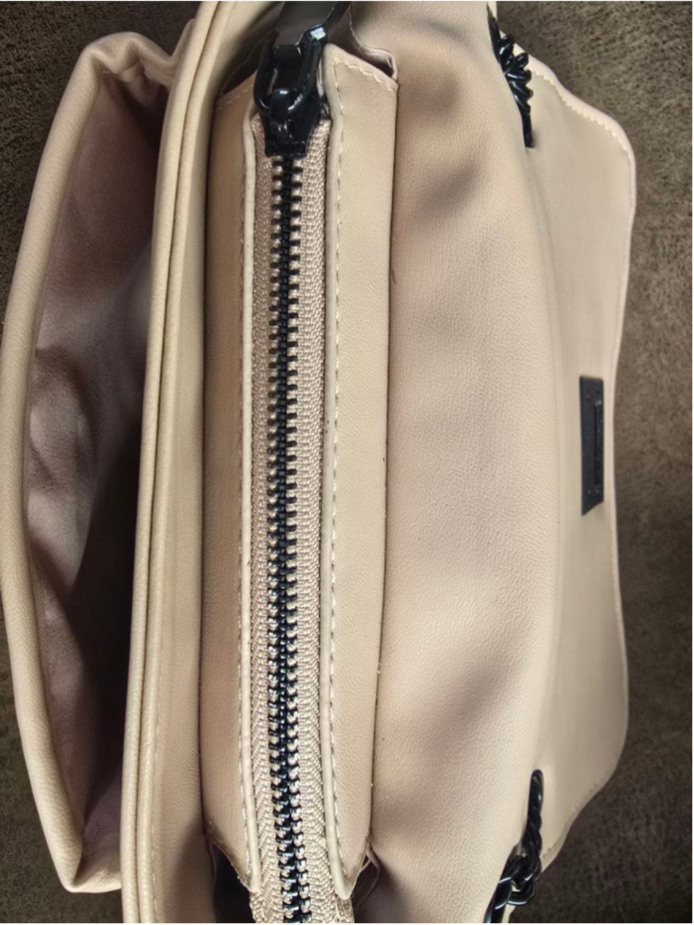 Women's Badgley Mischka Beige Quilted Shoulder Bag One Size - Picture 7 of 10